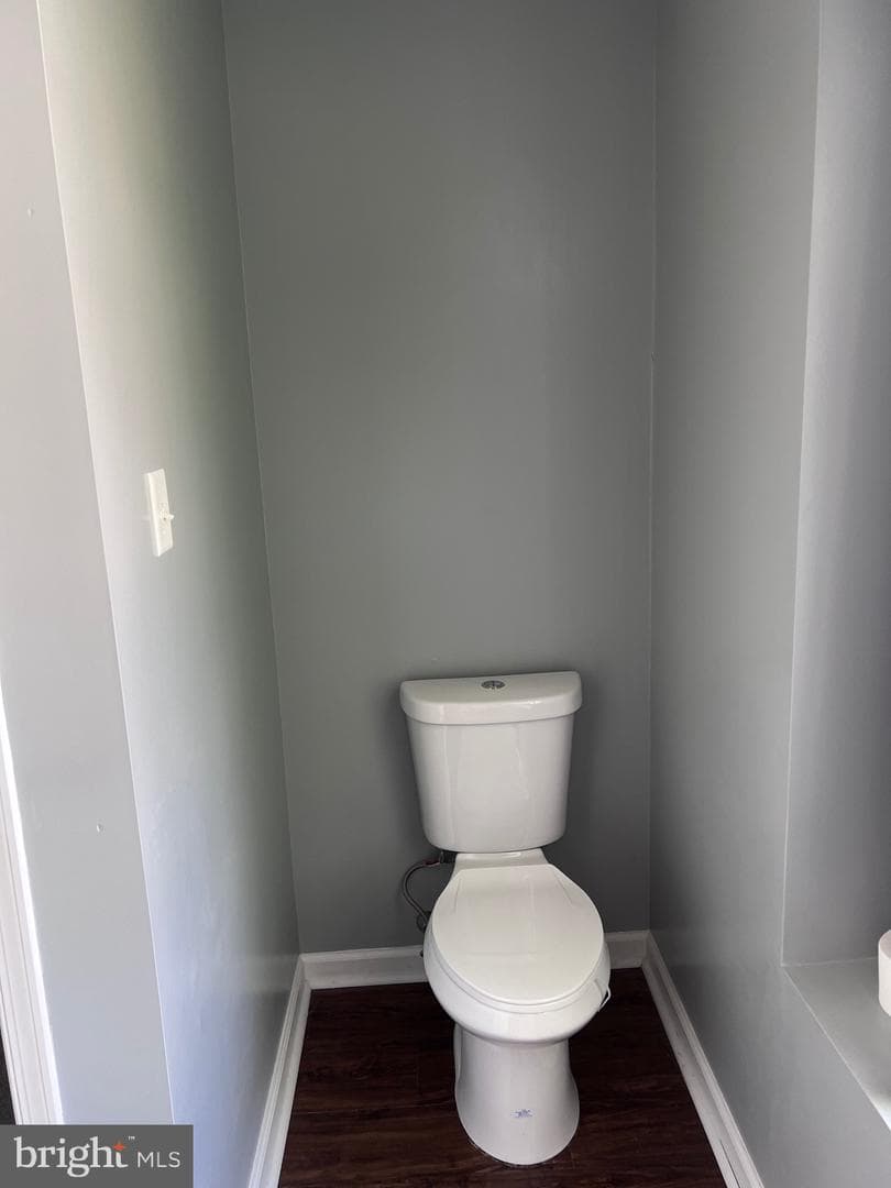 674 Honeysuckle Way photo 22