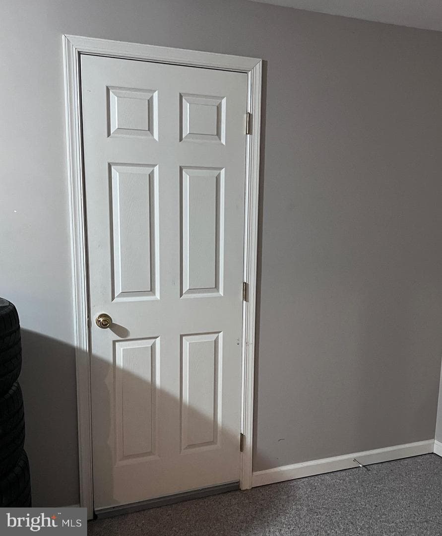 674 Honeysuckle Way photo 32