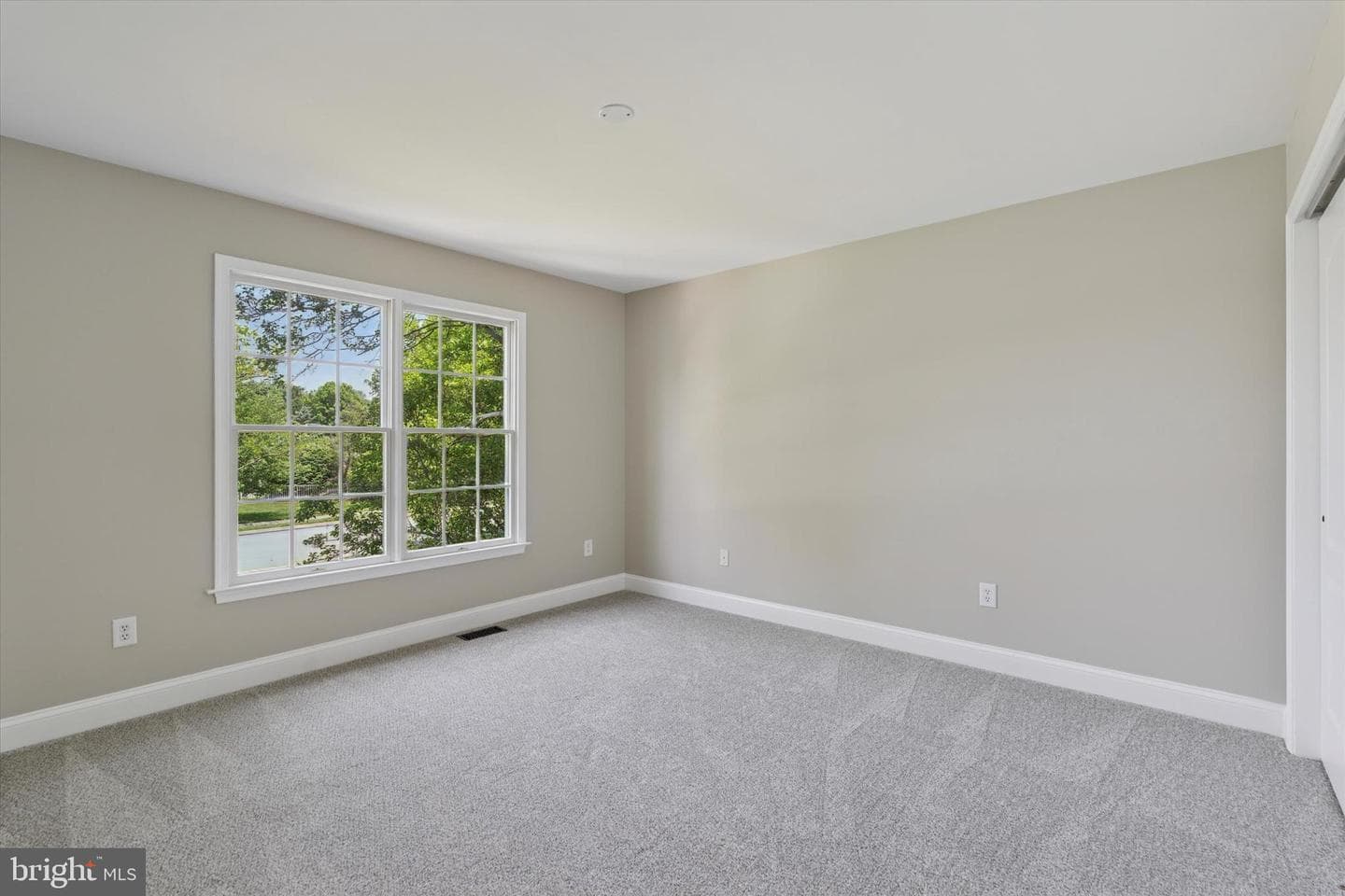 153 Gateshead Way photo 32