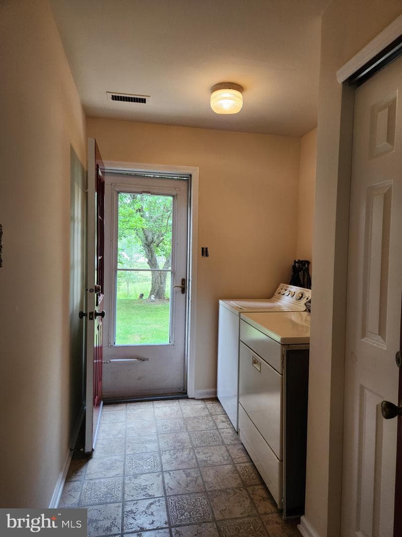 1907 Armstrong Drive photo 19