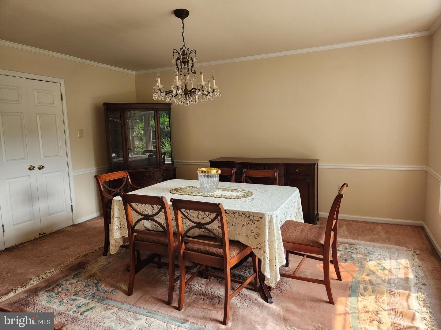 1907 Armstrong Drive photo 9