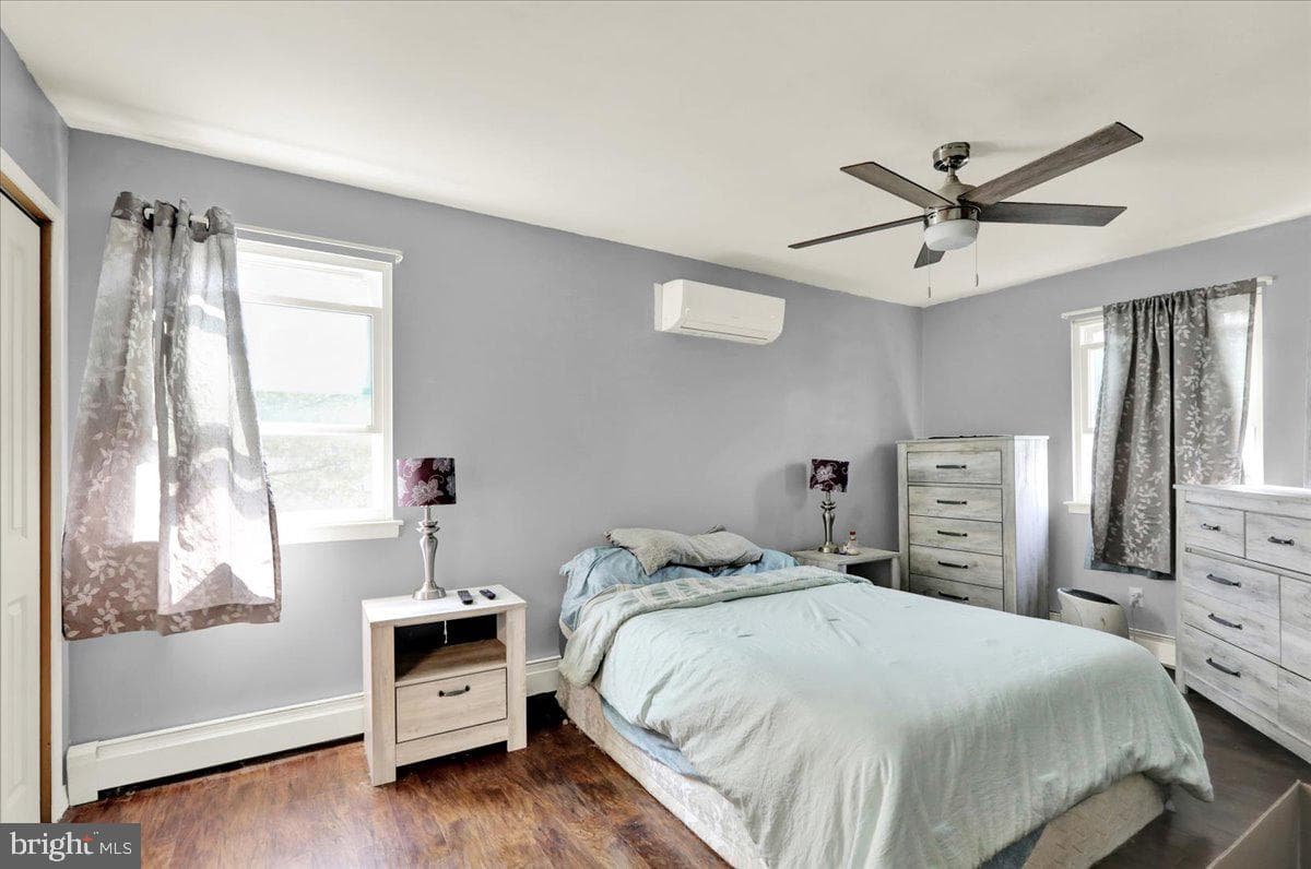 1048 Acorn Way photo 16