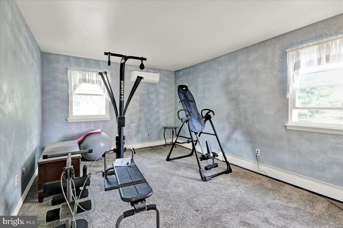 1048 Acorn Way photo 20