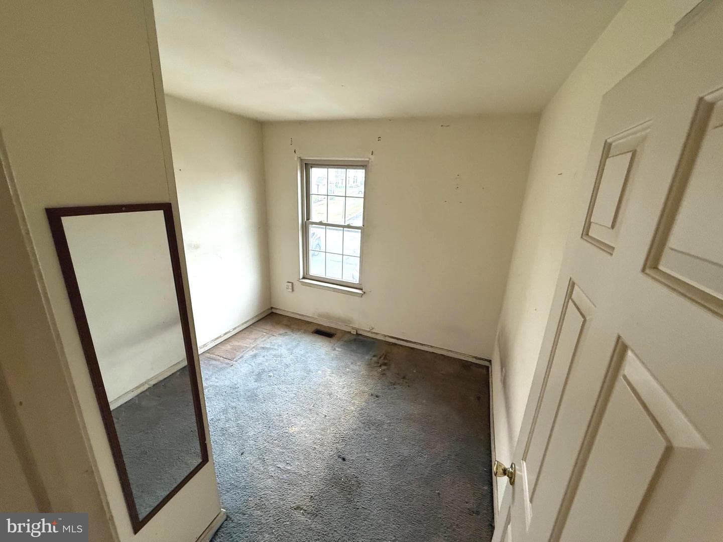 633 Maple Glen Circle photo 8
