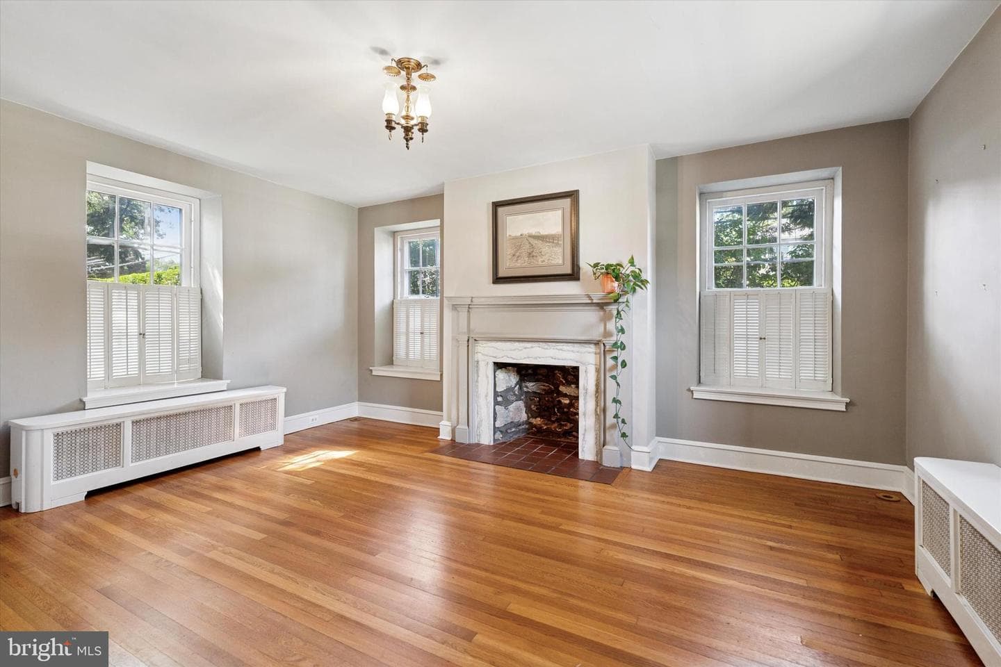 301 E Moreland Road photo 3