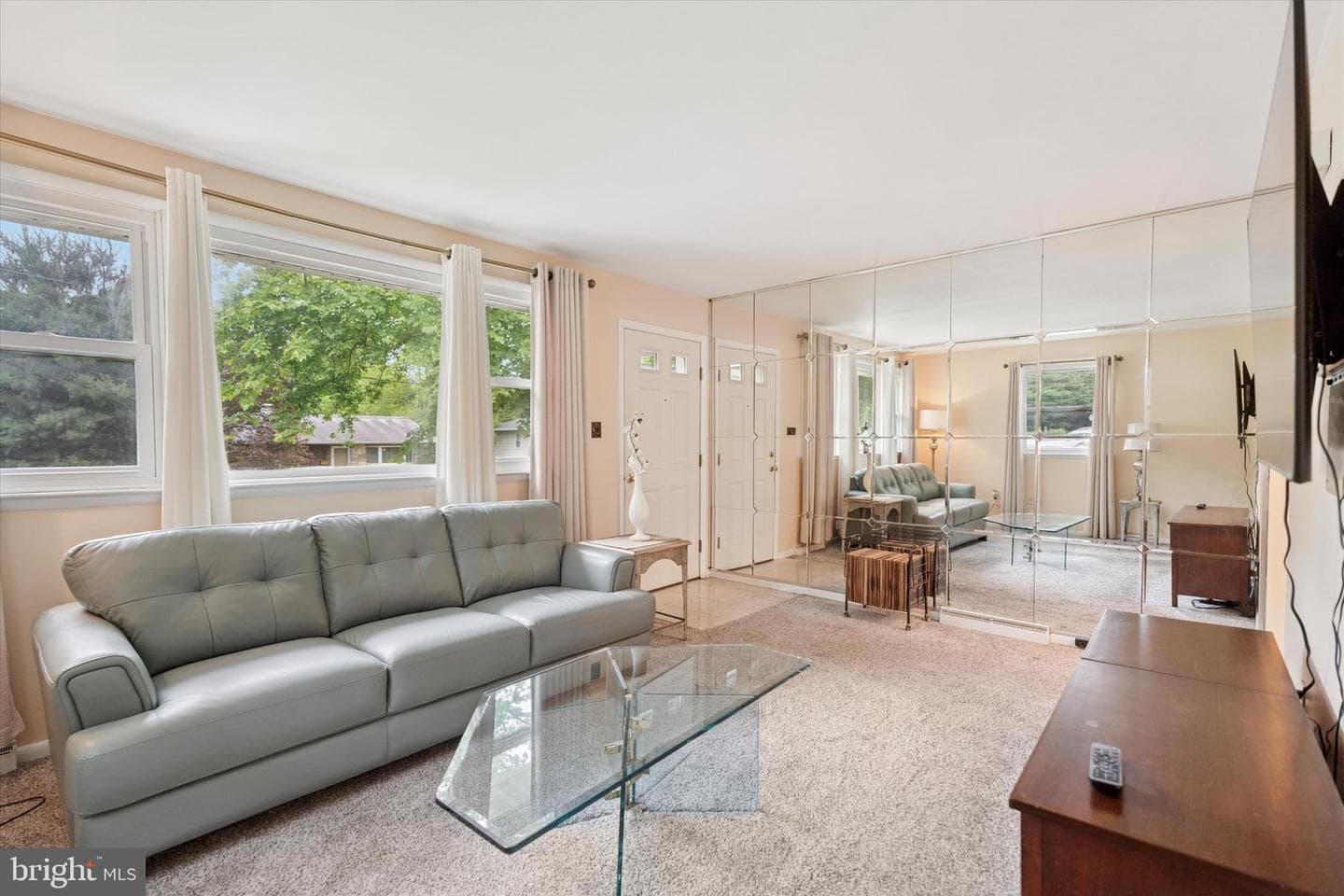 905 Pershing Road photo 4