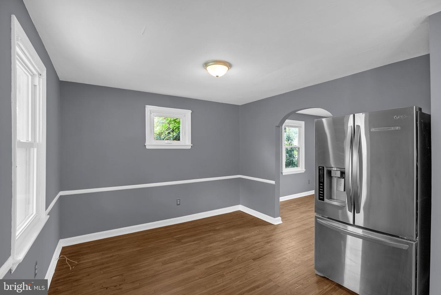1233 East Avenue photo 10