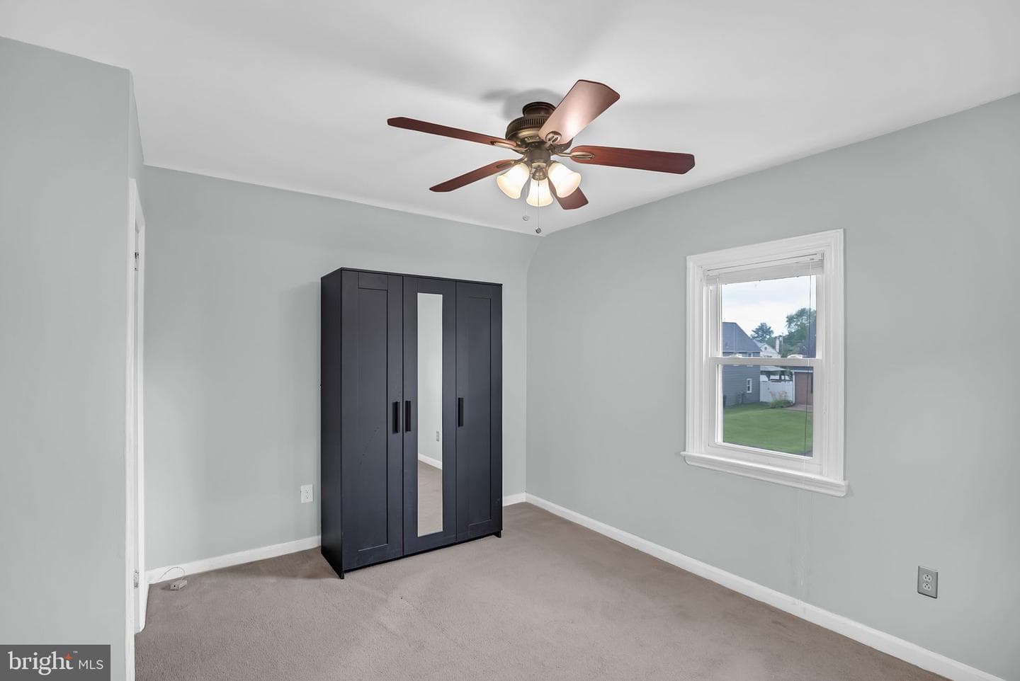 1233 East Avenue photo 19