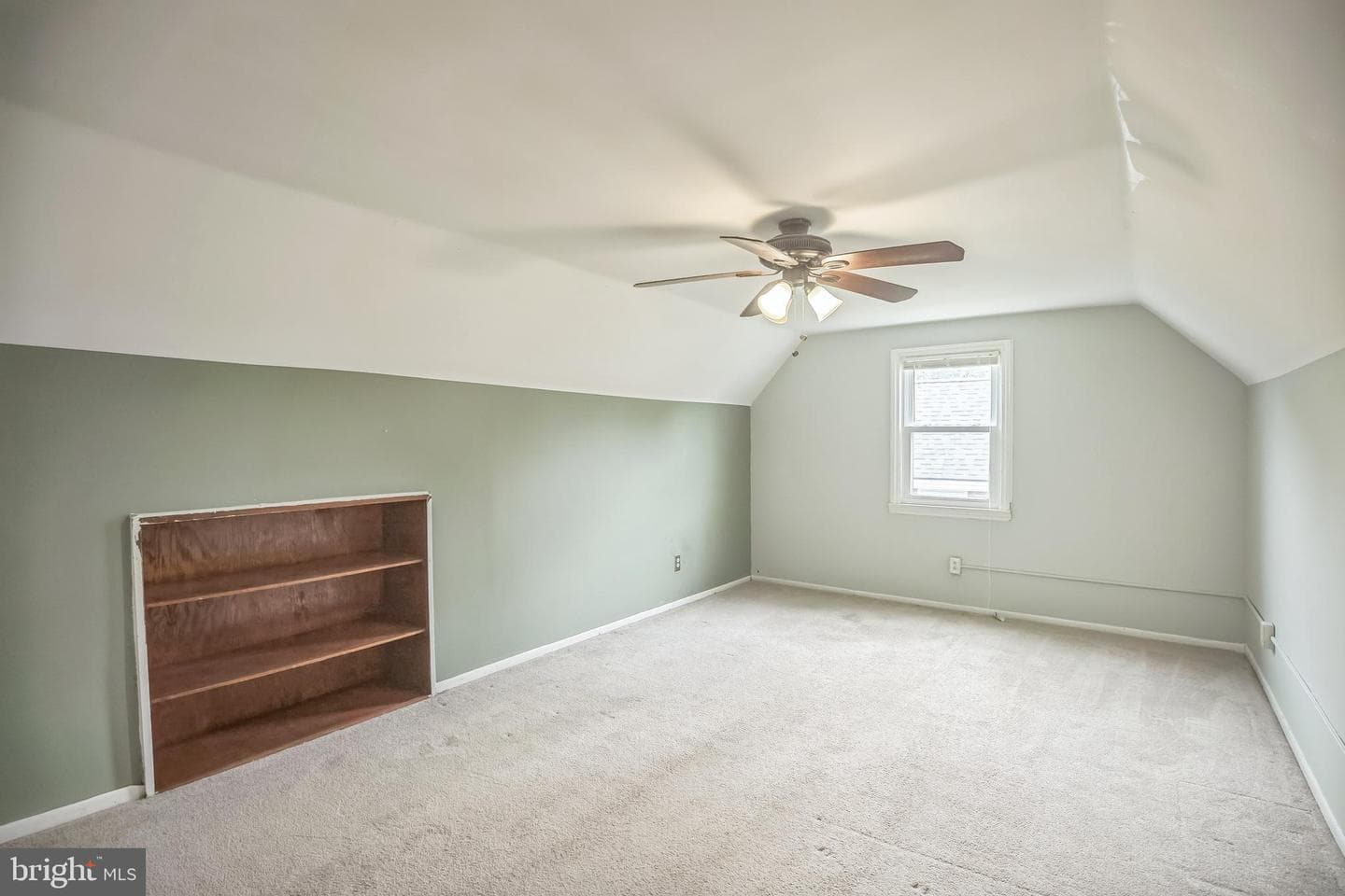 1233 East Avenue photo 23