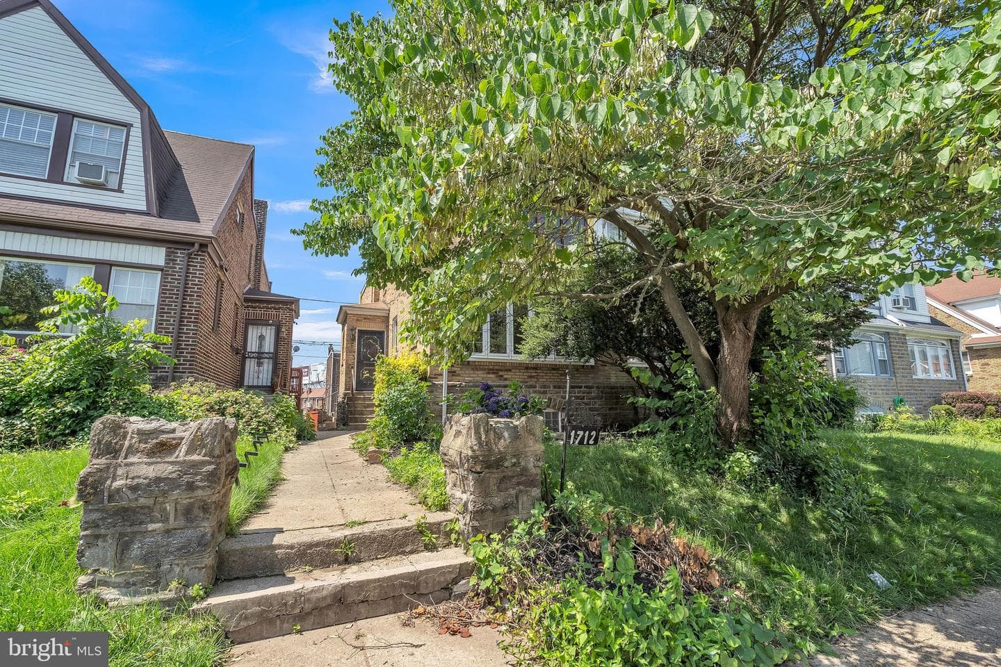 1712 Chelsea Road photo 2