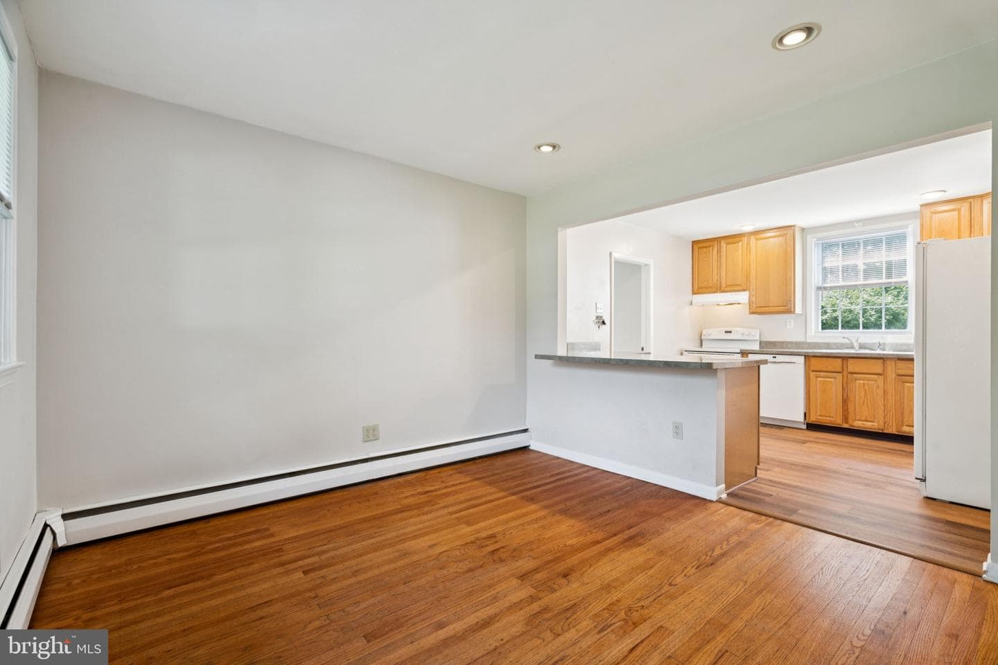 916 Davis Road photo 16