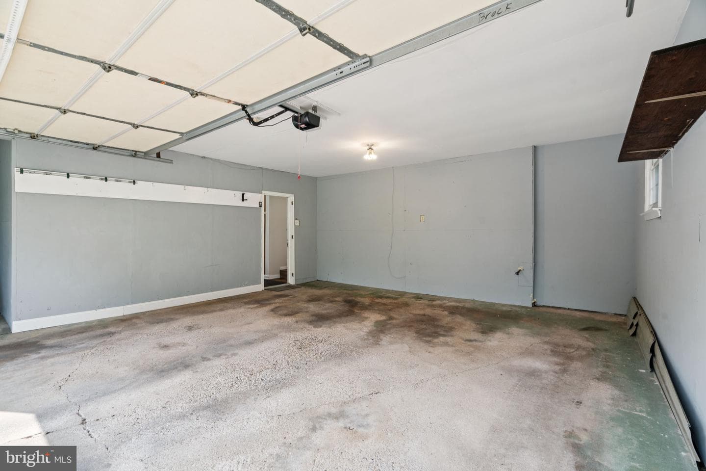 916 Davis Road photo 23