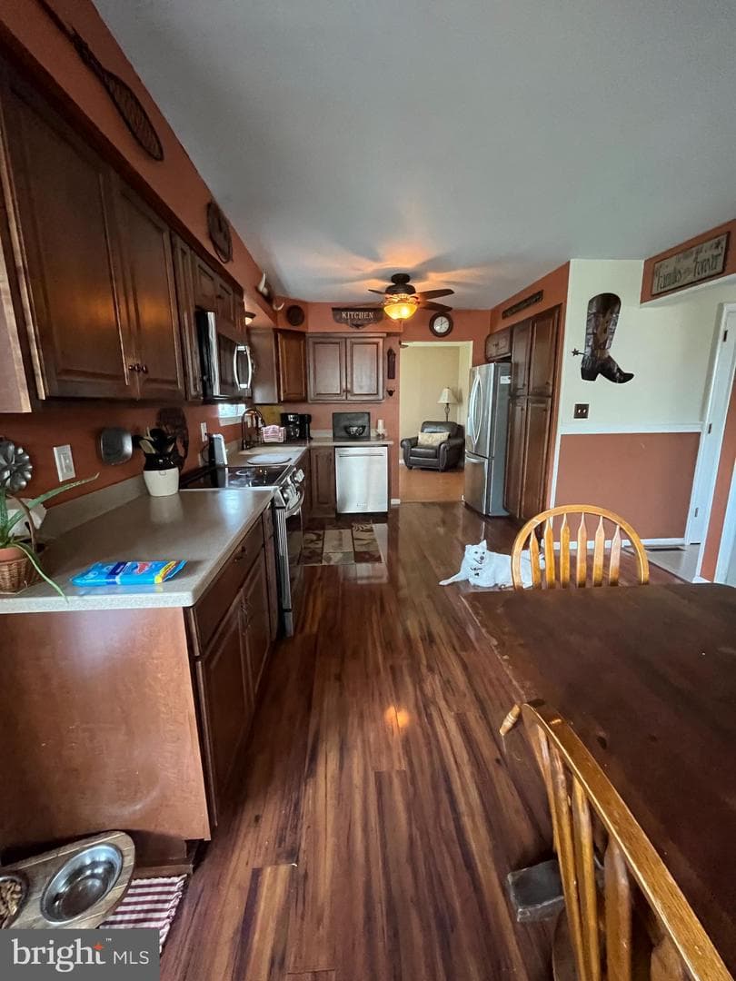 710 Penn Street photo 7