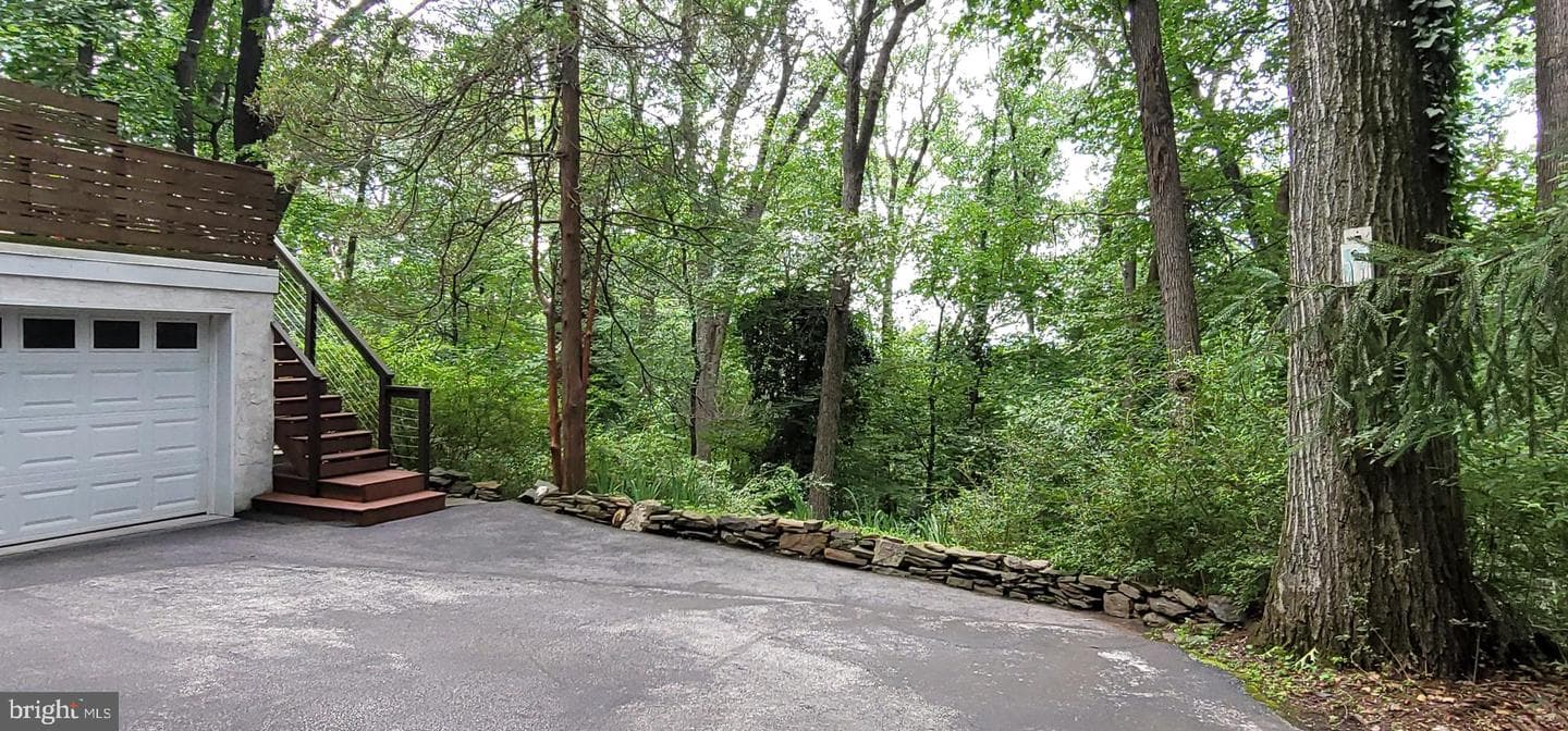 540 Weadley Road photo 6
