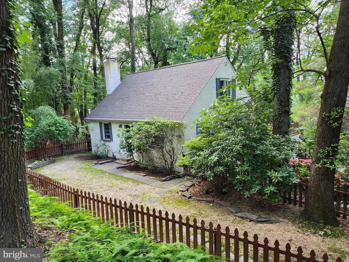 540 Weadley Road photo 8