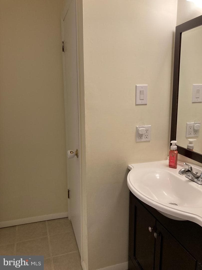 46 Ember Lane photo 26