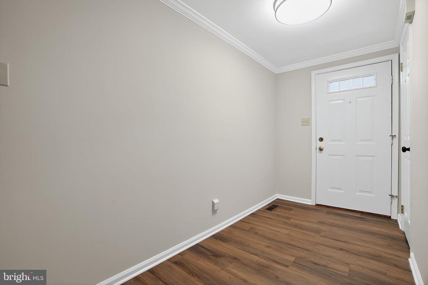3929 Seneca Court photo 2