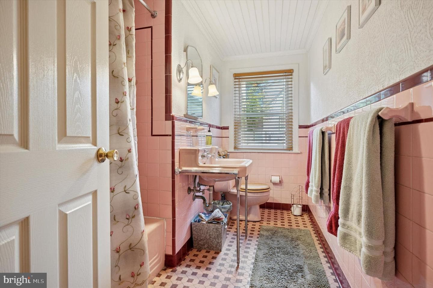 2440 Walton Road photo 19