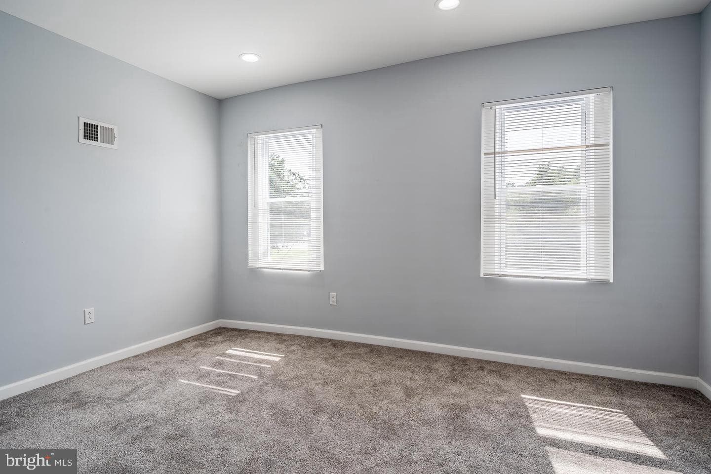 703 Arch Street photo 16