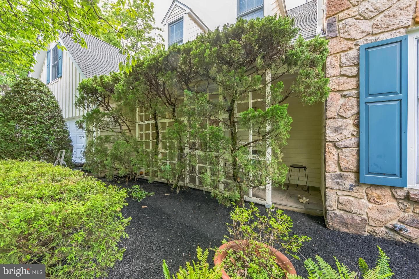 717 Evans Road photo 4