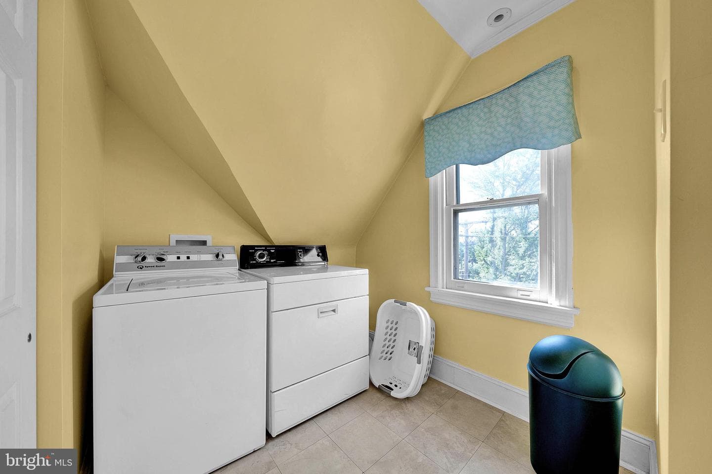 200 Hillside Avenue photo 31