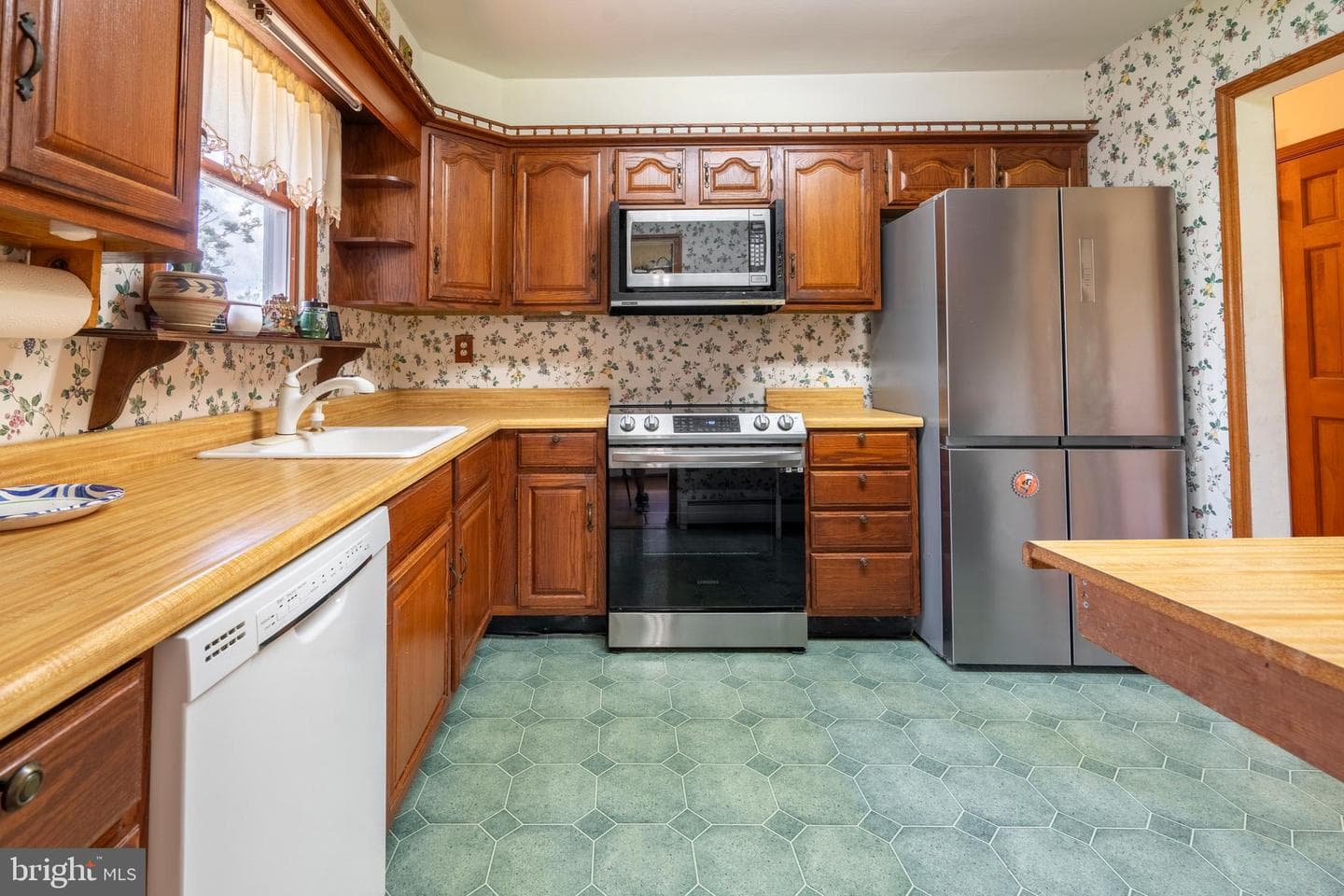 3211 Hillegass Road photo 10