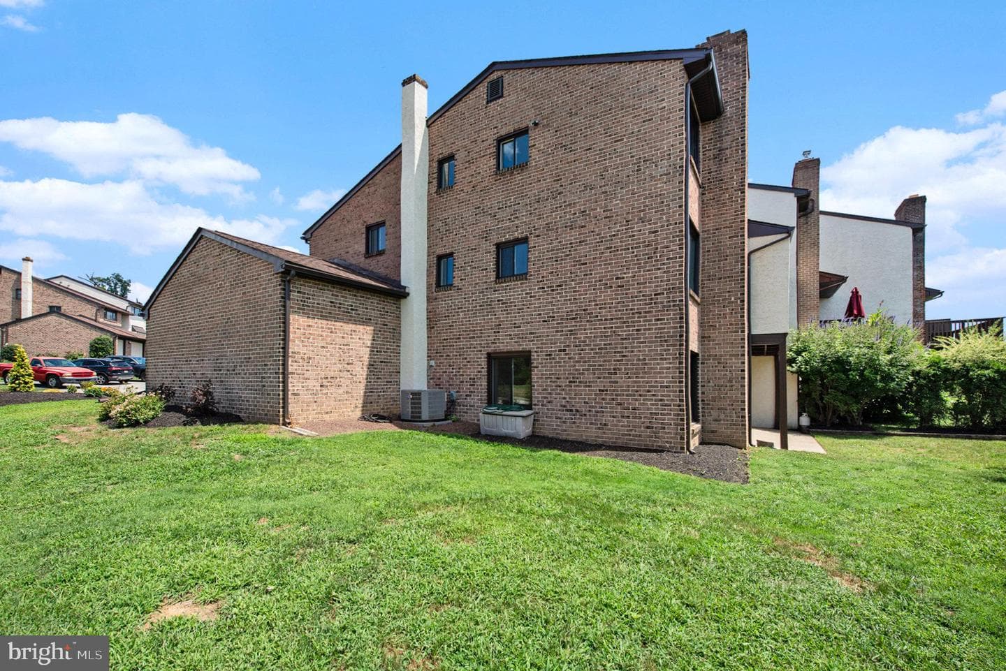 2803 Jefferson Court photo 5