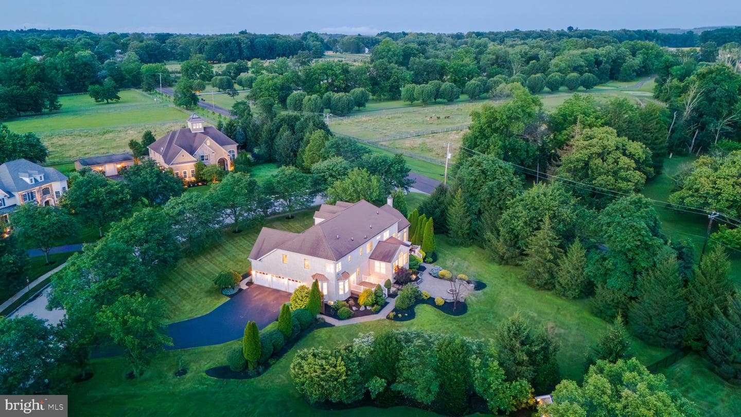 4040 Steeplechase Drive photo 4