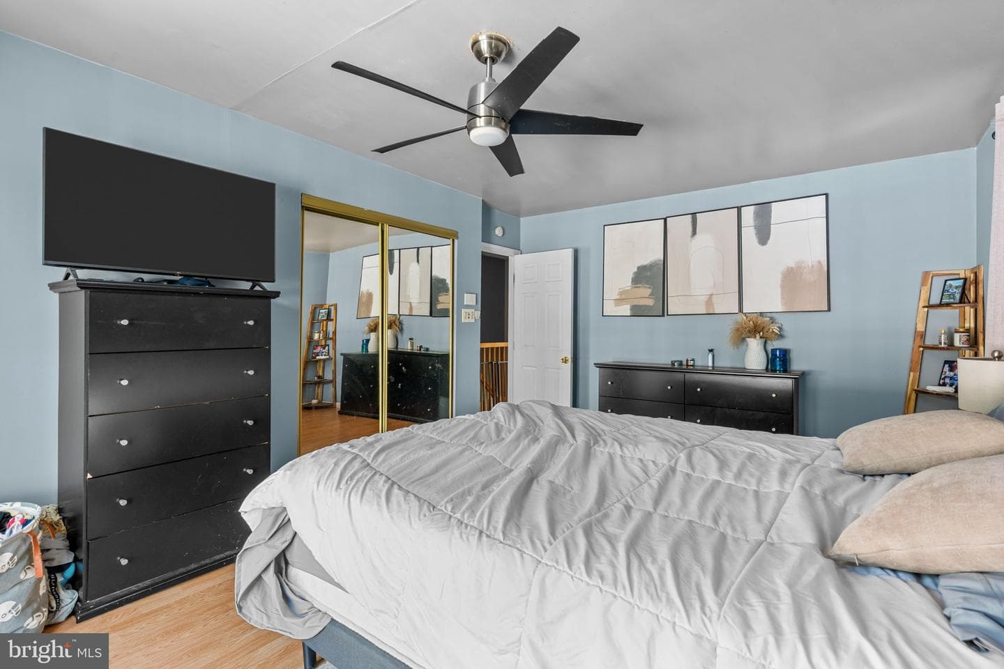 2445 Hamilton Avenue photo 18