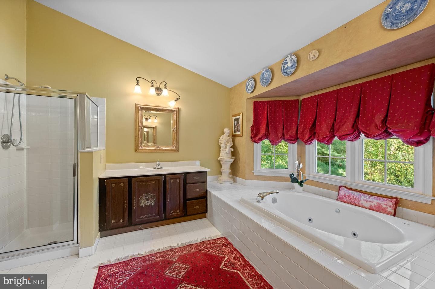 272 Mallard Drive E photo 24