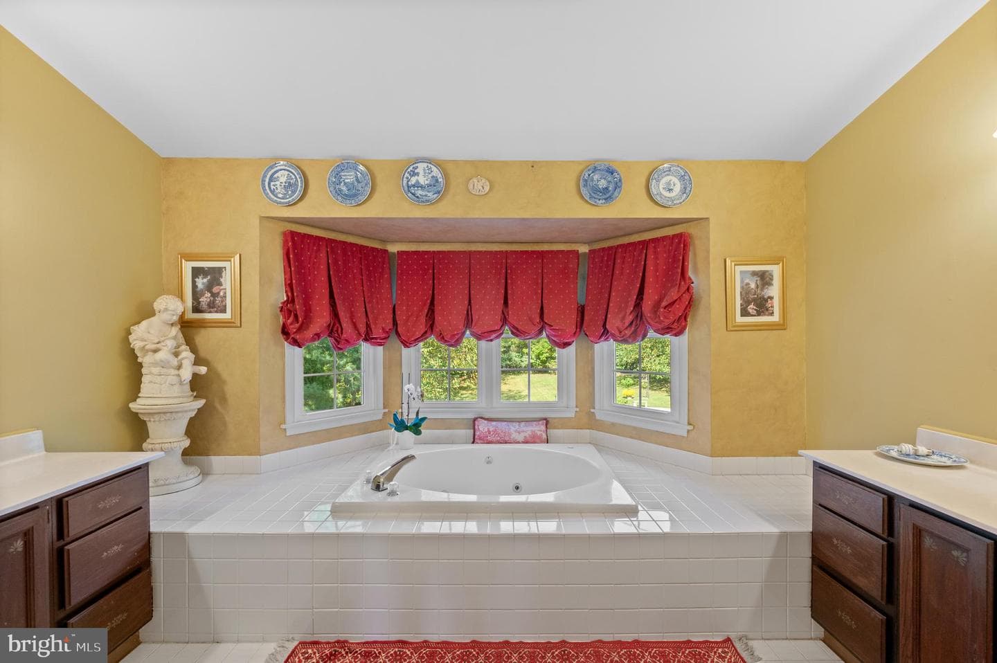 272 Mallard Drive E photo 26