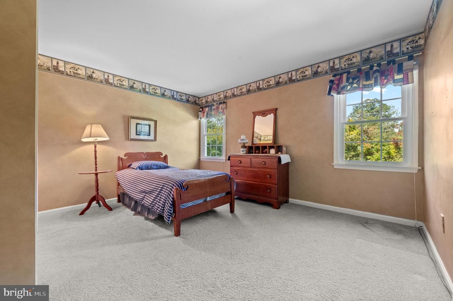 272 Mallard Drive E photo 28