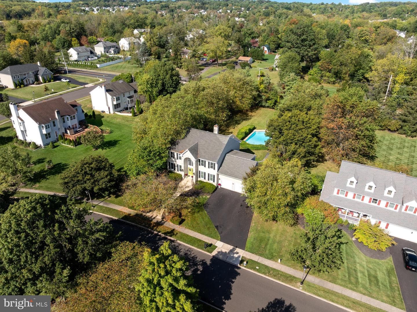 272 Mallard Drive E photo 4