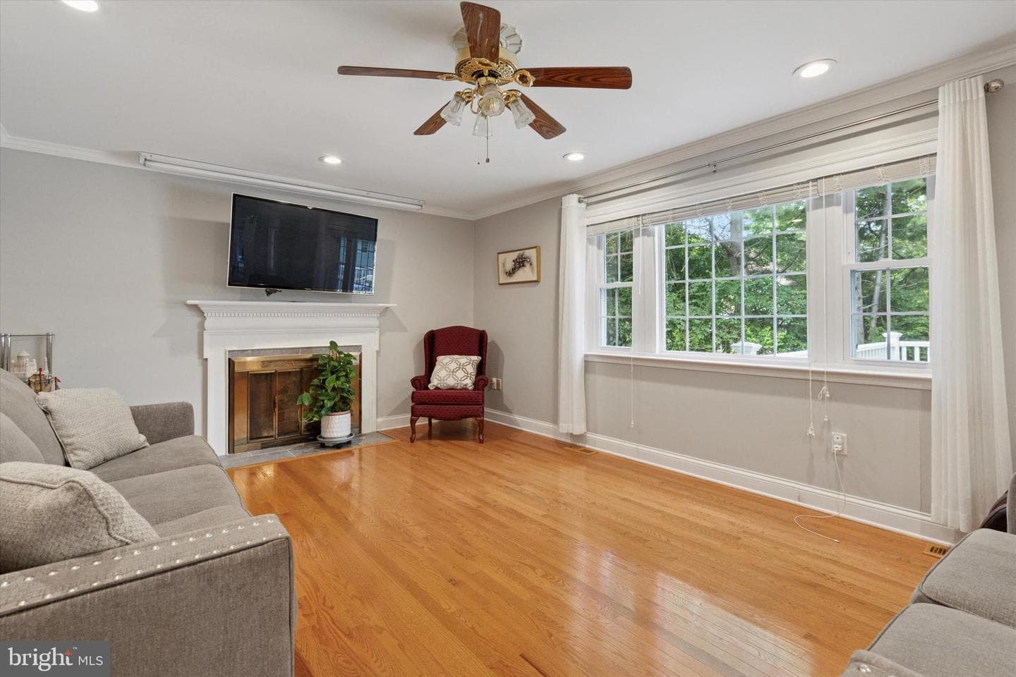 1604 Shamrock Place photo 3