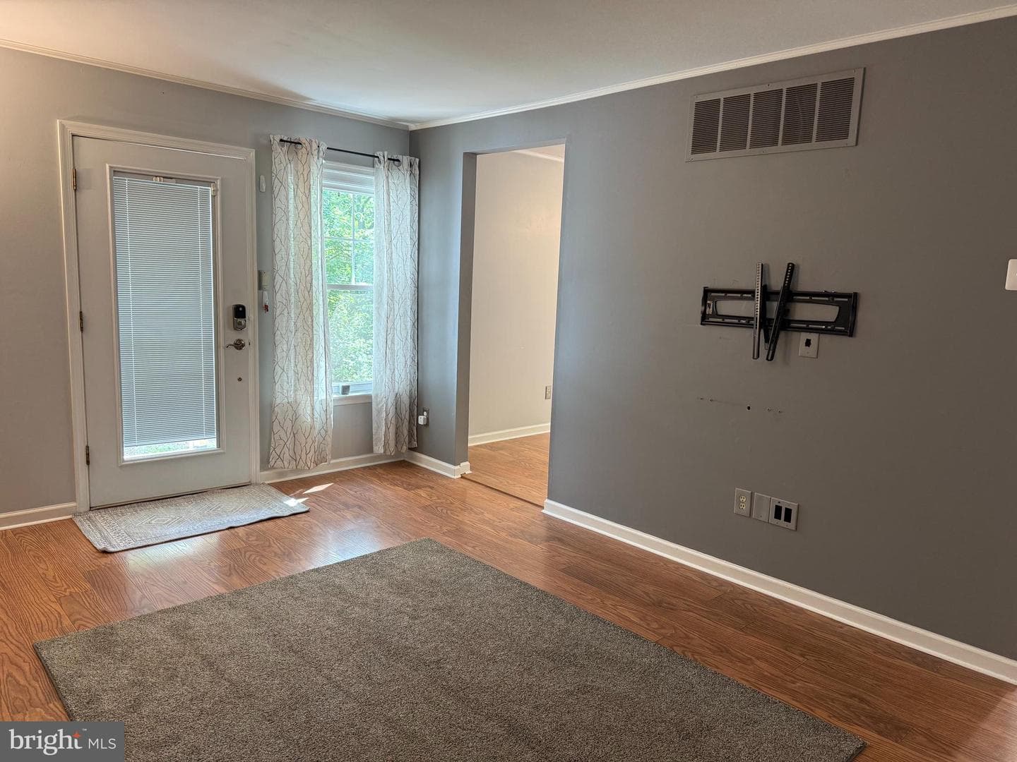 142 Stony Creek Avenue photo 4