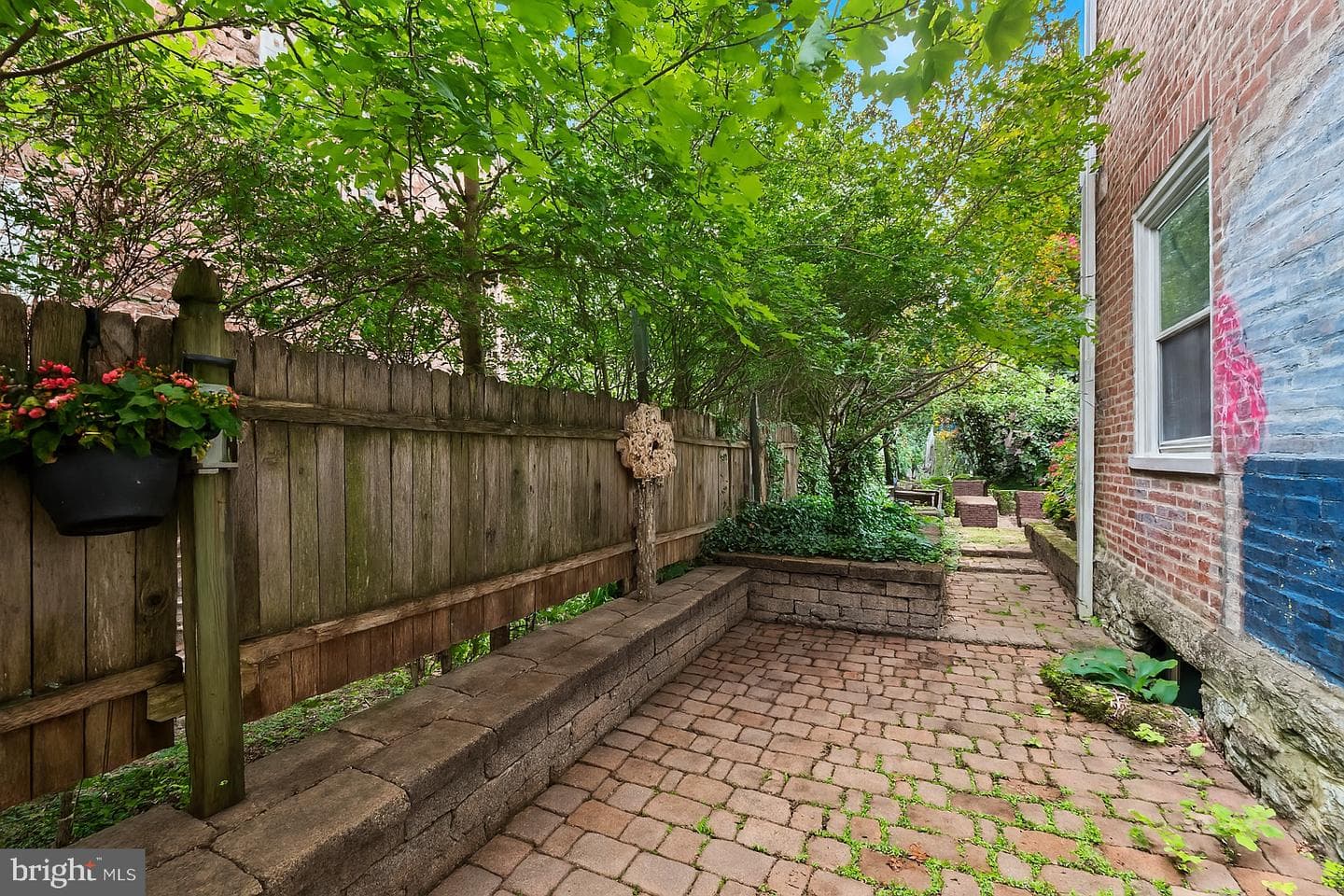 135 Simpson Road photo 23