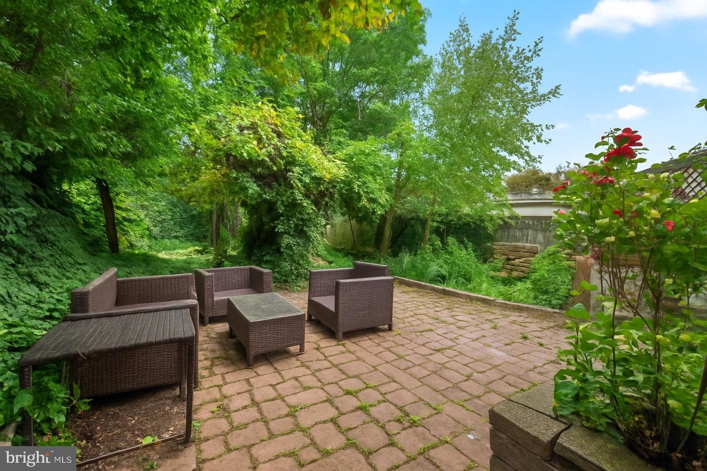 135 Simpson Road photo 24