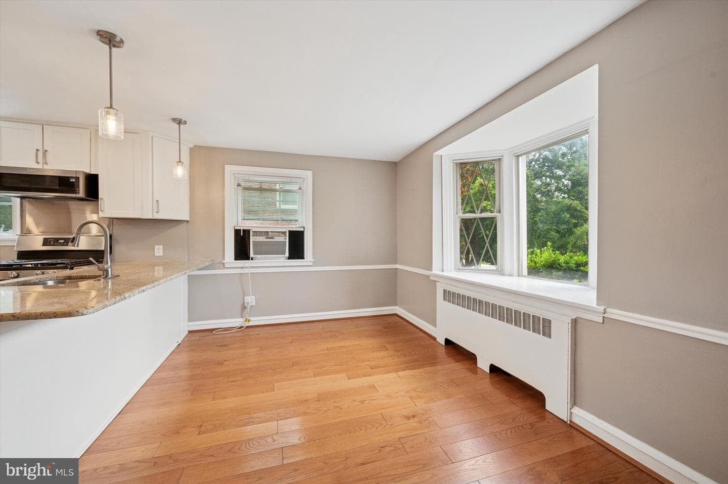 416 Carlton Avenue photo 10