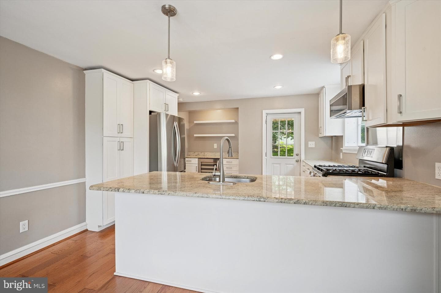 416 Carlton Avenue photo 12