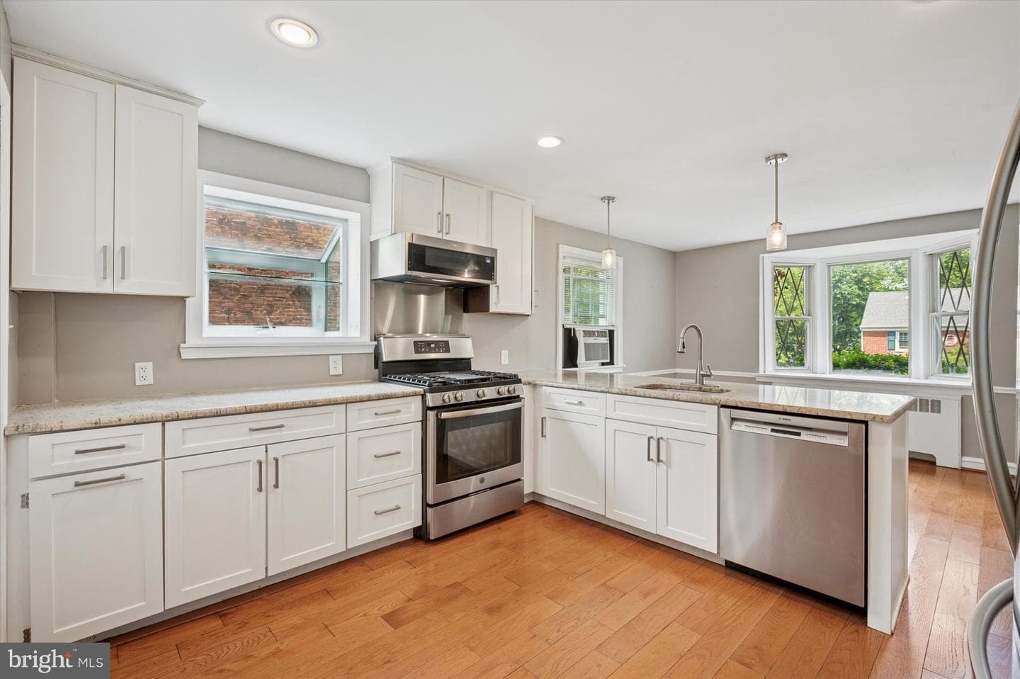 416 Carlton Avenue photo 16