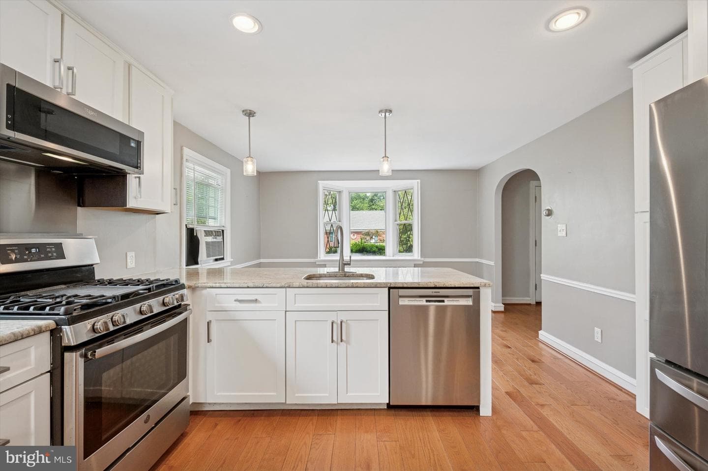 416 Carlton Avenue photo 18