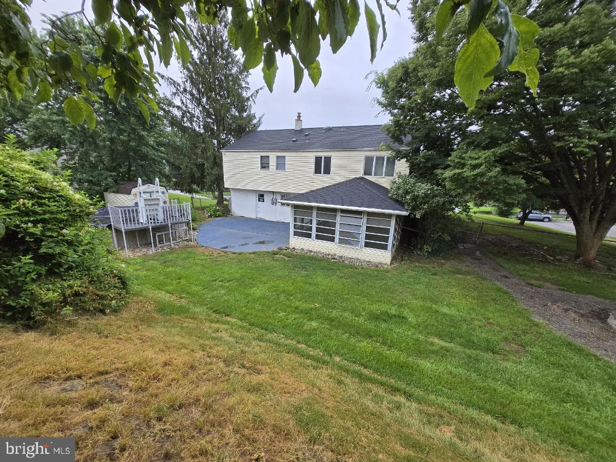 520 Deerfield Drive photo 10
