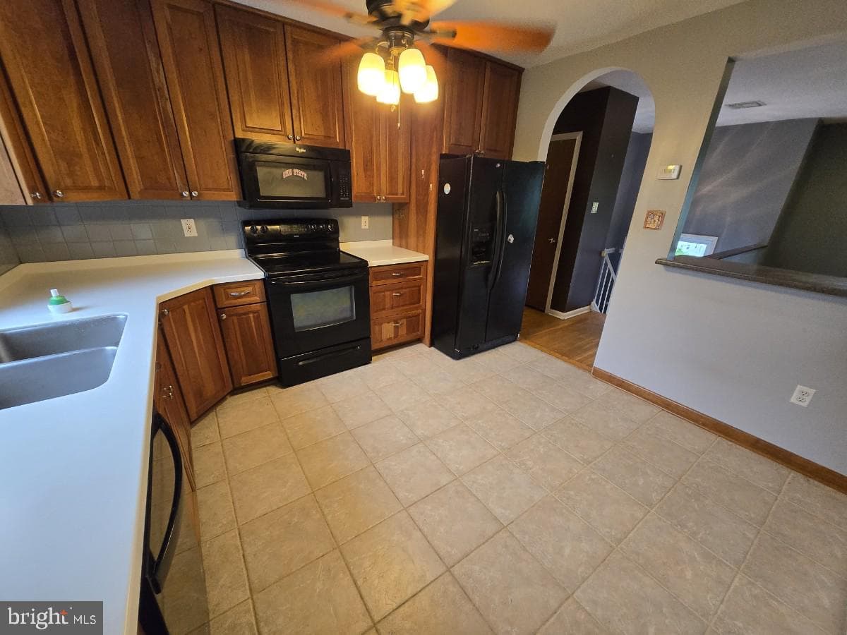 520 Deerfield Drive photo 22