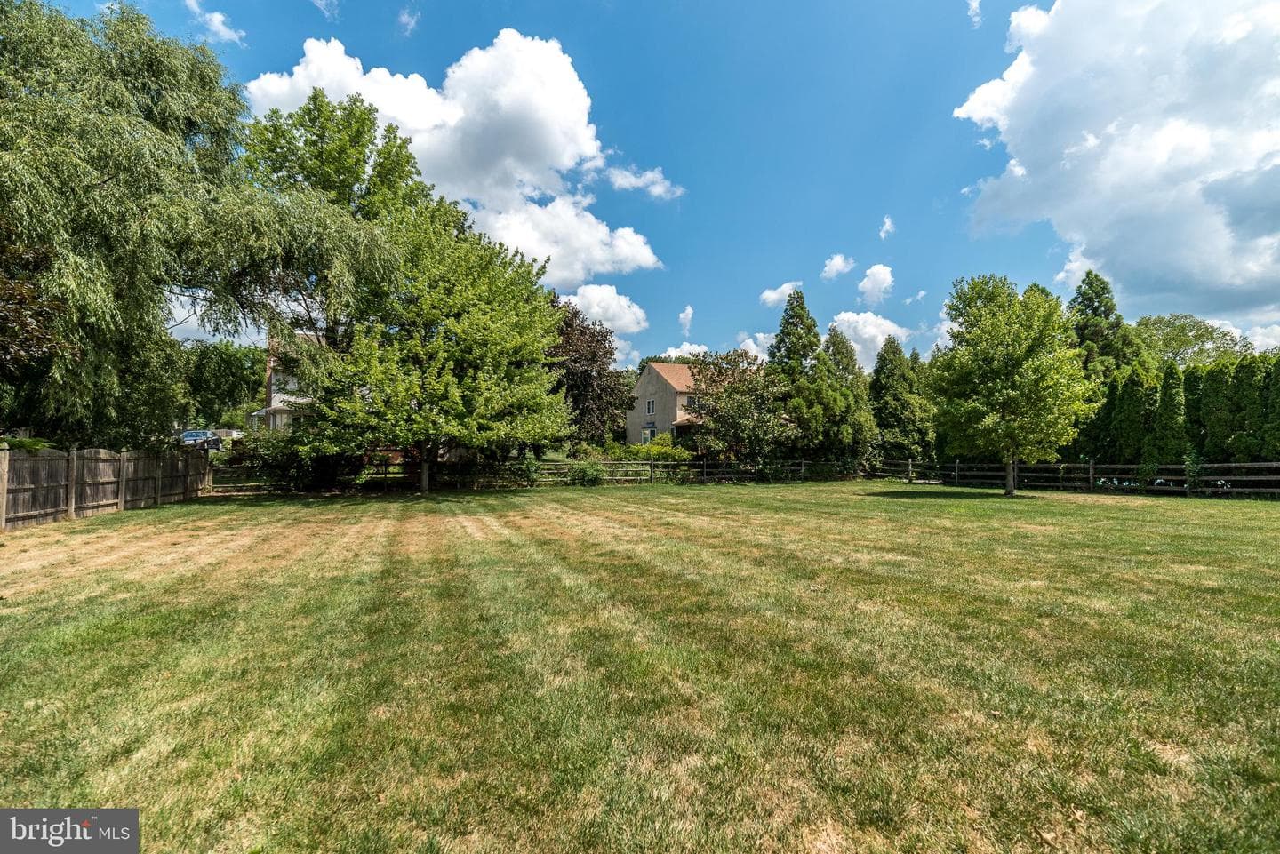 1783 Talbot Road photo 56