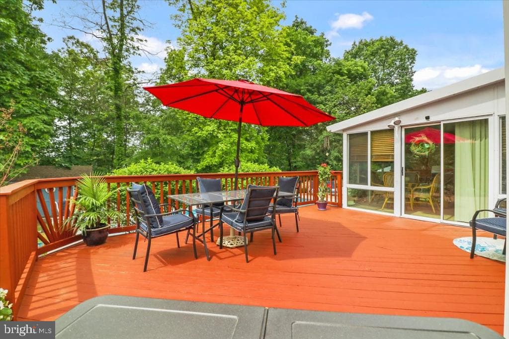 109 Knoll Drive photo 44