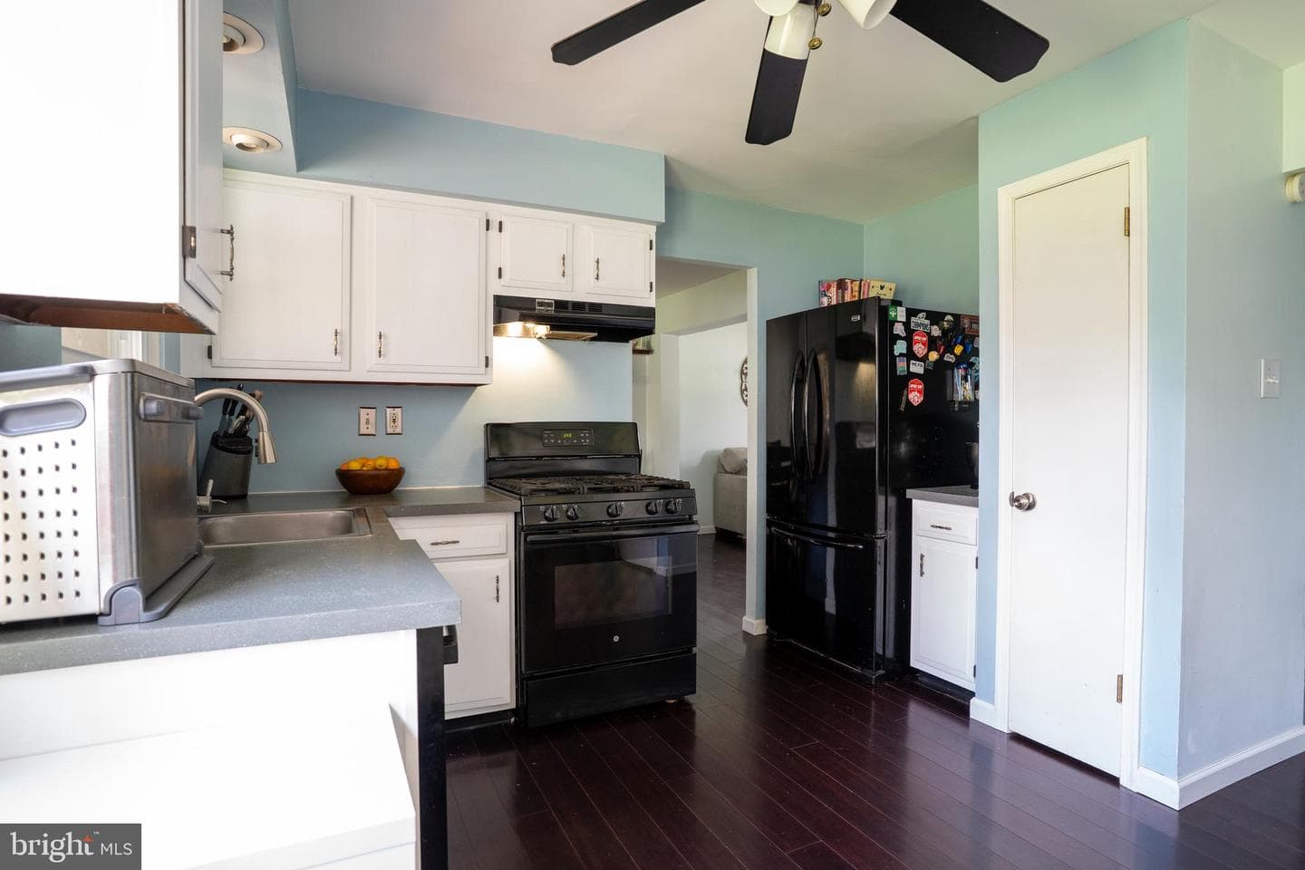 517 Woodbridge Circle photo 14