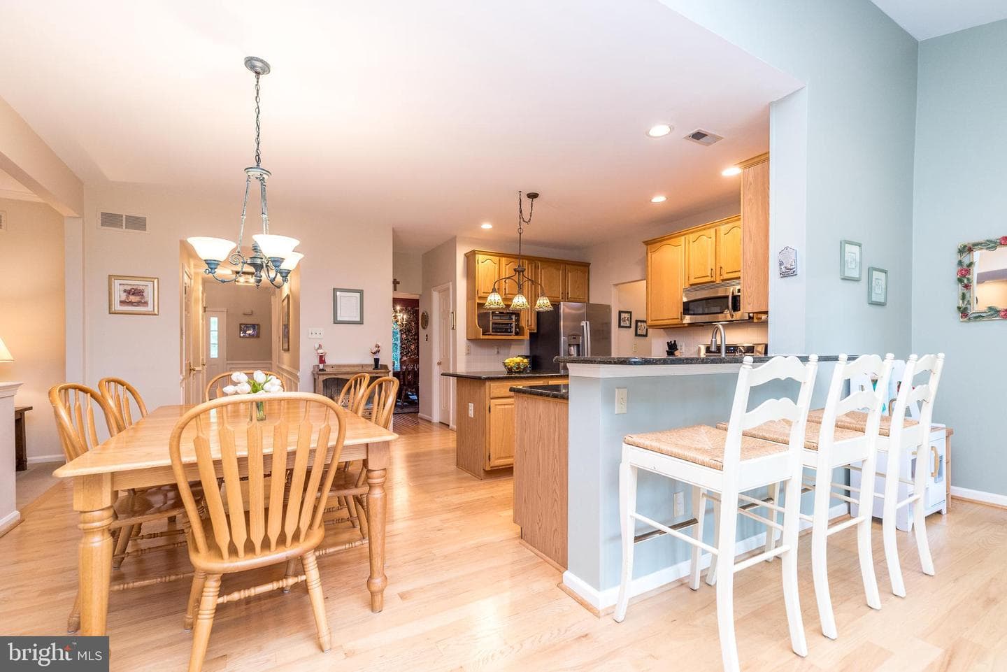 728 Castlewood Drive photo 22