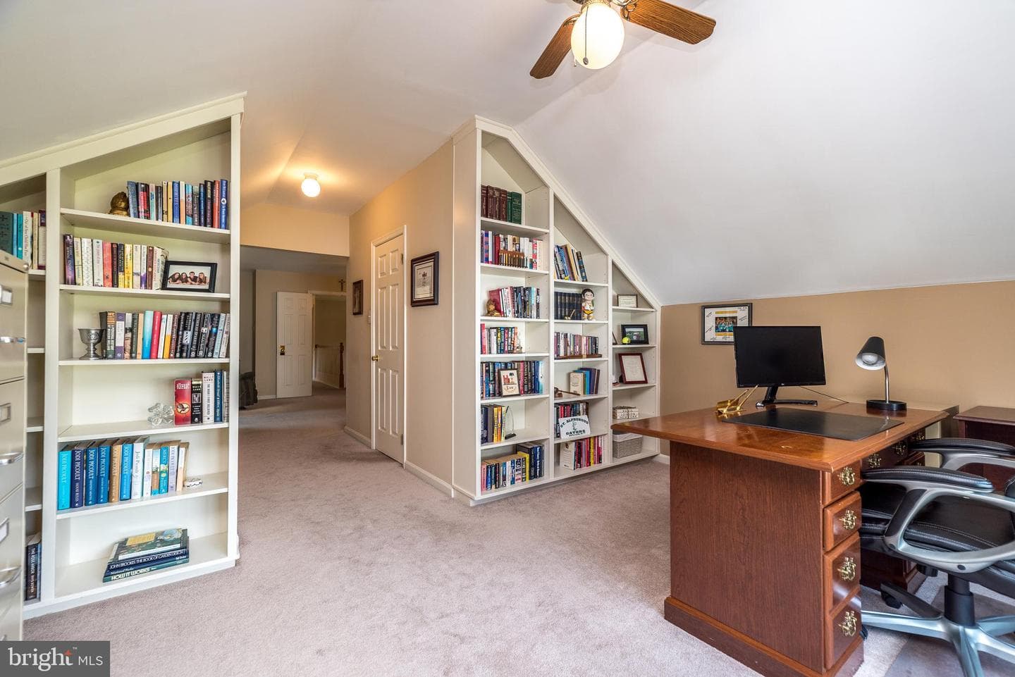 728 Castlewood Drive photo 40