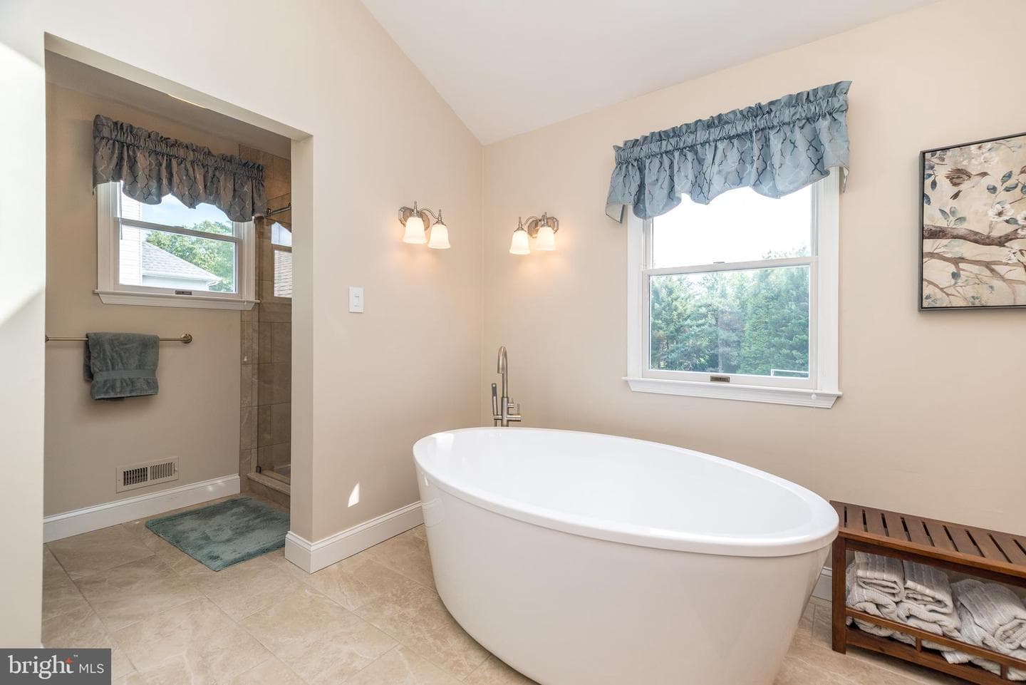 728 Castlewood Drive photo 44