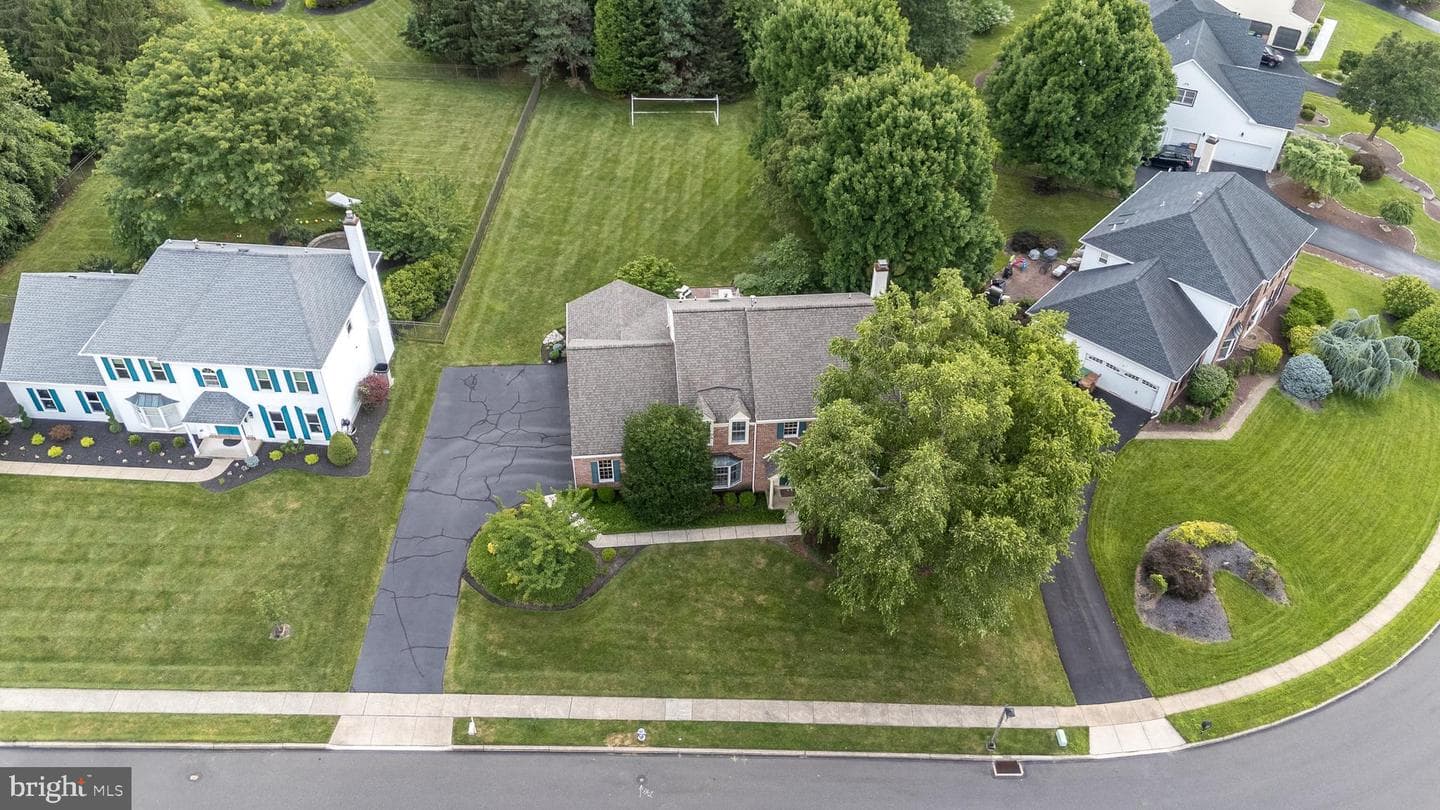 728 Castlewood Drive photo 80